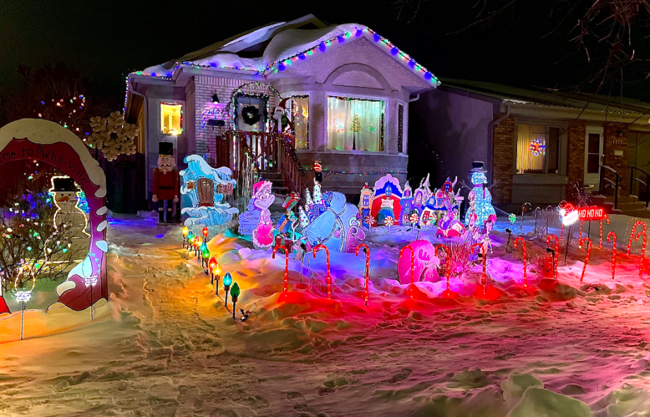 Christmas light installer in Winnipeg